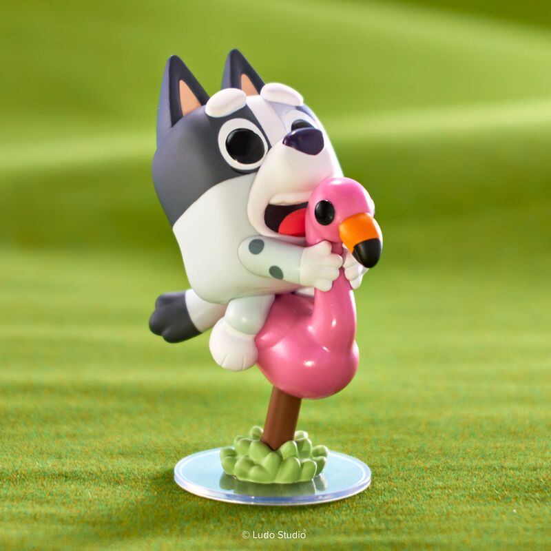 Pop! Muffin Flamingo Queen FWlifestyle1 view 2