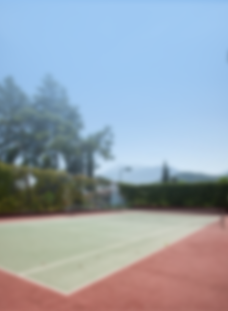 Blurred tennis court background