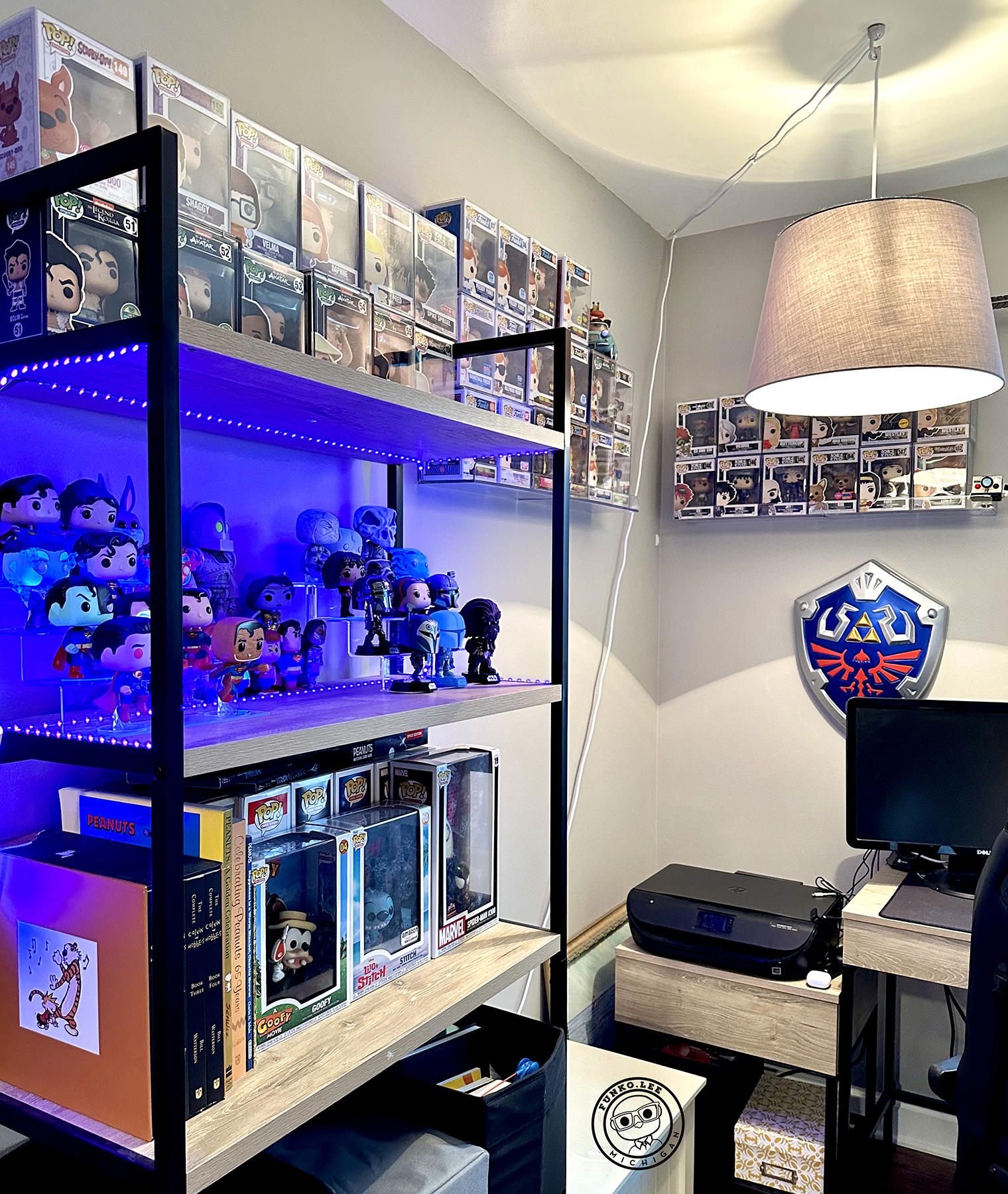 Lee's Collection with Blacklight Shelf
