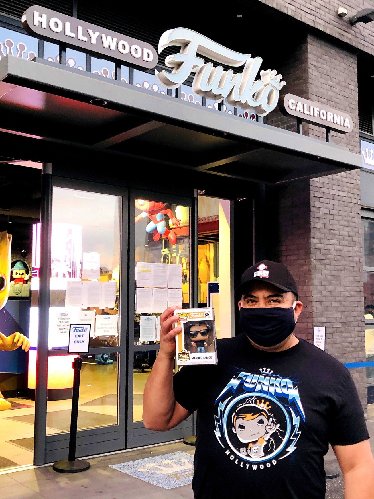 Manuel in front of Funko Hollywood