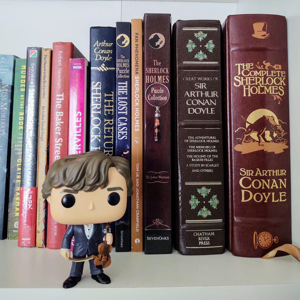 Pop! Sherlock Holmes on a Bookshelf